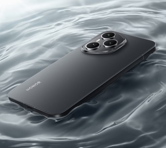 Honor 400 (left) and 400 Pro (right)