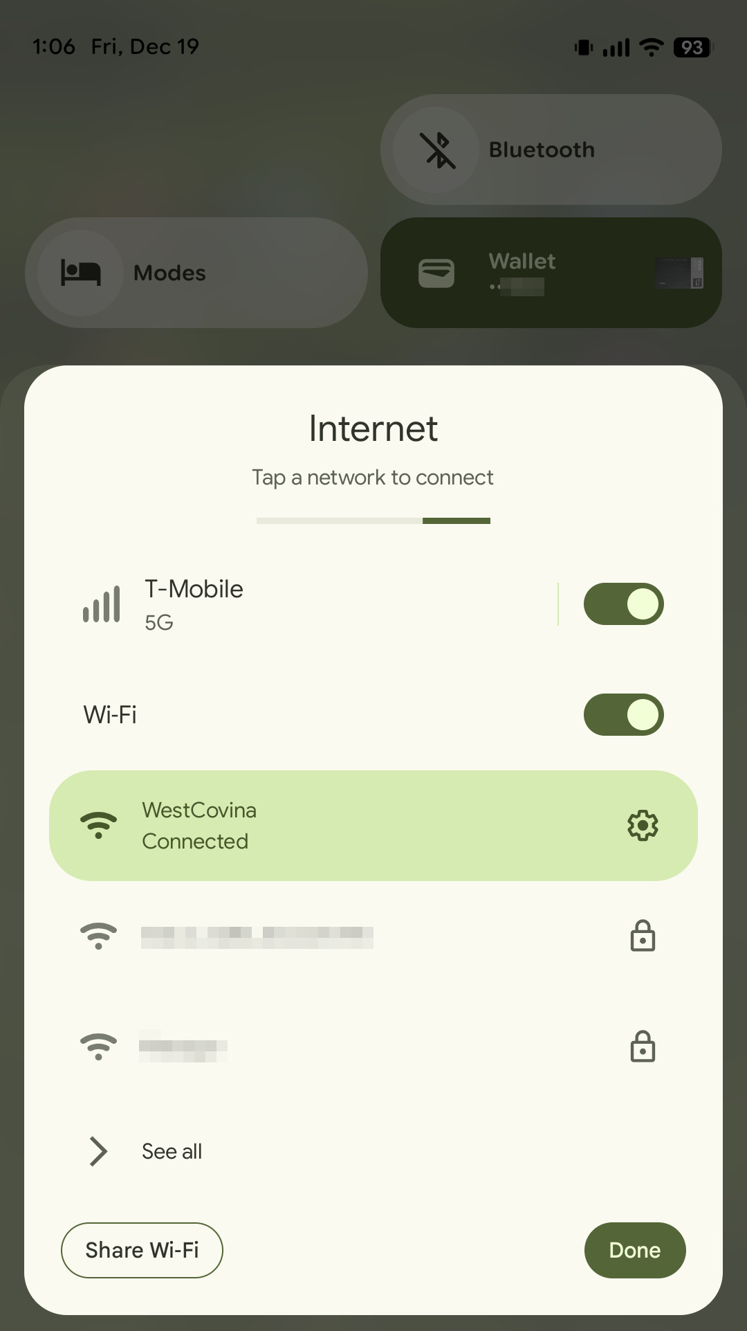 Screenshot of expanded Internet panel in Android 16 QPR2